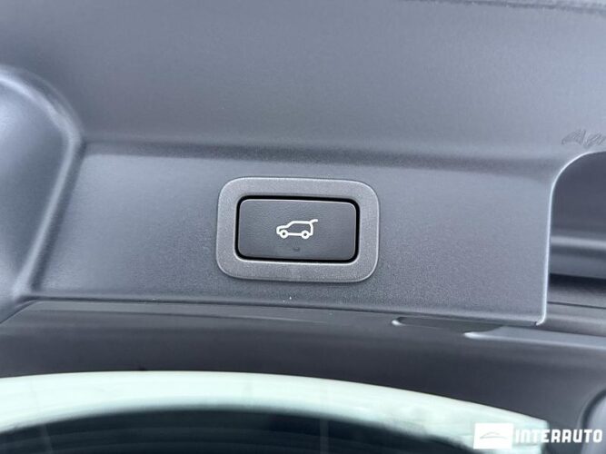 Jaguar F-Pace 53 interauto-car