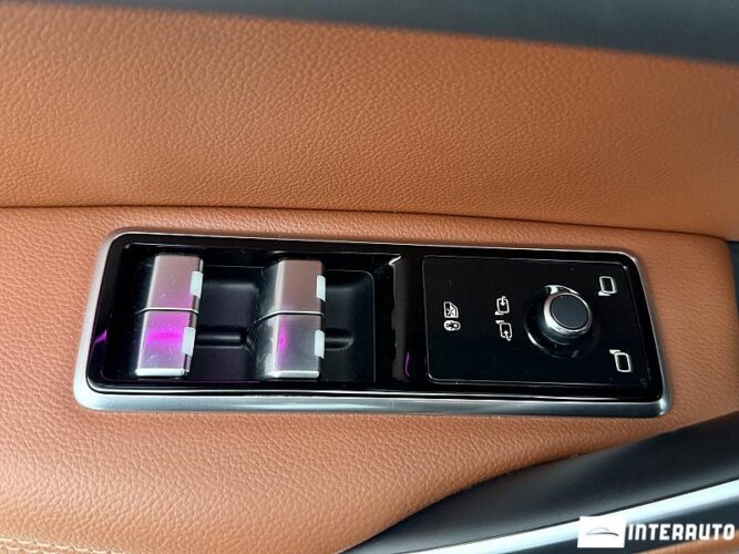 Jaguar F-Pace 49 interauto-car