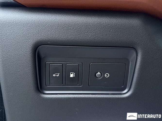 Jaguar F-Pace 50 interauto-car