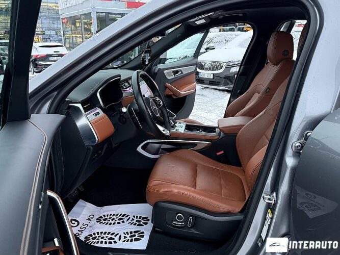 Jaguar F-Pace 37 interauto-car