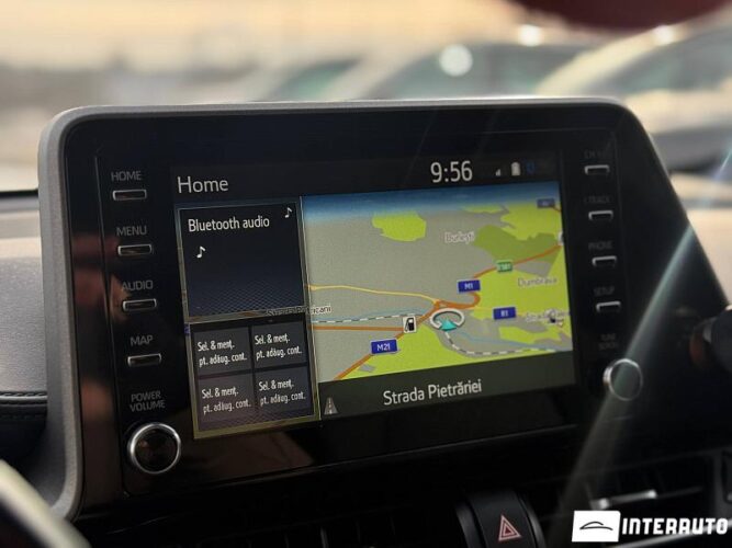 Toyota C-HR 37 interauto-car