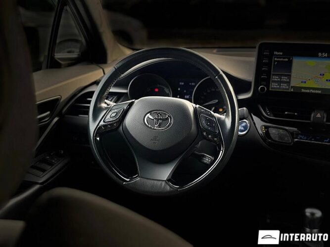 Toyota C-HR 35 interauto-car
