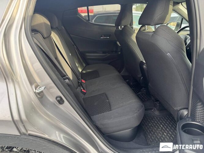 Toyota C-HR 42 interauto-car