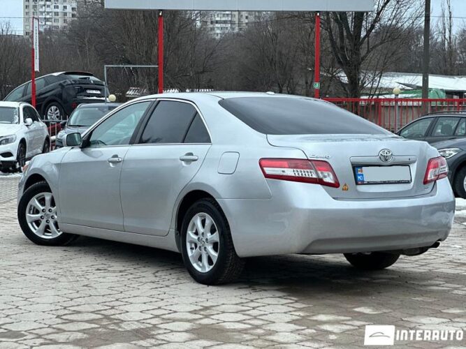 toyota Camry 2010