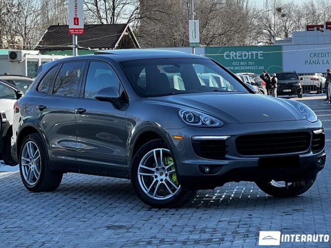 Porsche Cayenne S Hybrid 36 interauto-car
