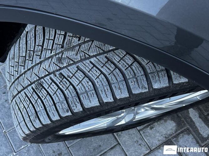 Porsche Cayenne S Hybrid 55 interauto-car