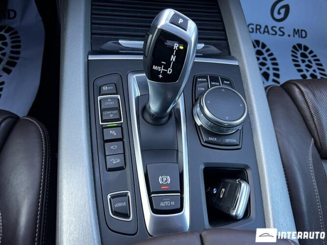 BMW X5 4.0e 48 interauto-car