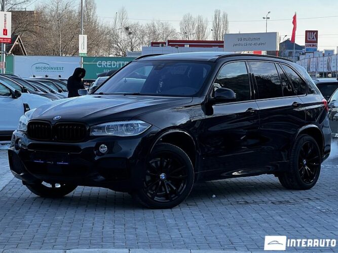 BMW X5 4.0e 40 interauto-car