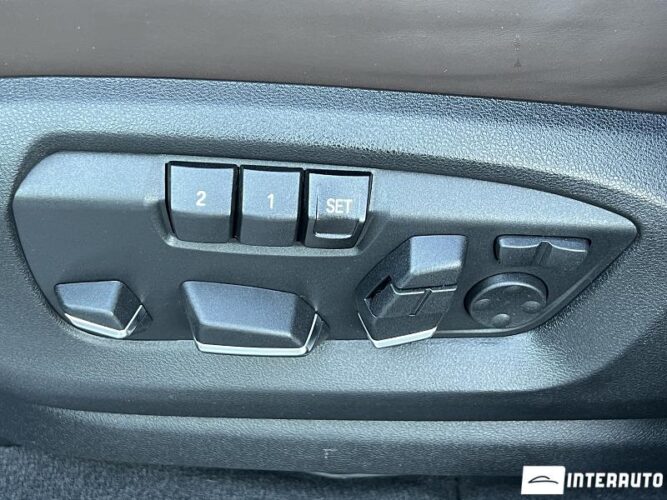 BMW X5 4.0e 52 interauto-car