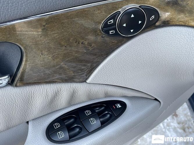 Mercedes E 220 33 interauto-car