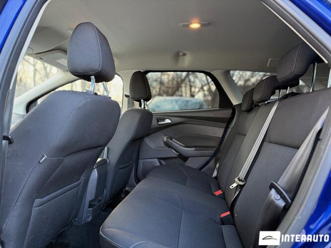 Ford Focus 44 interauto-car
