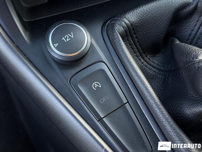 Ford Focus 42 interauto-car