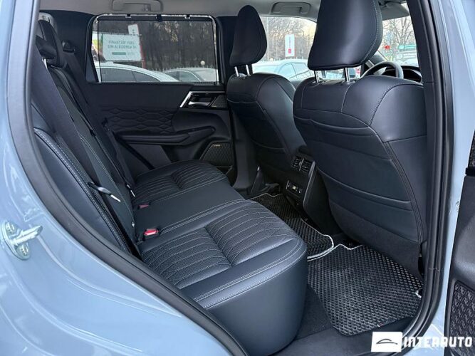 mitsubishi Outlander 2025