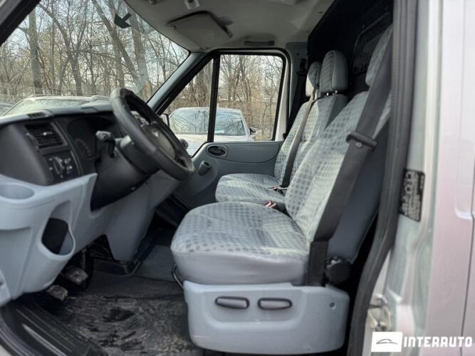 ford Transit 2011
