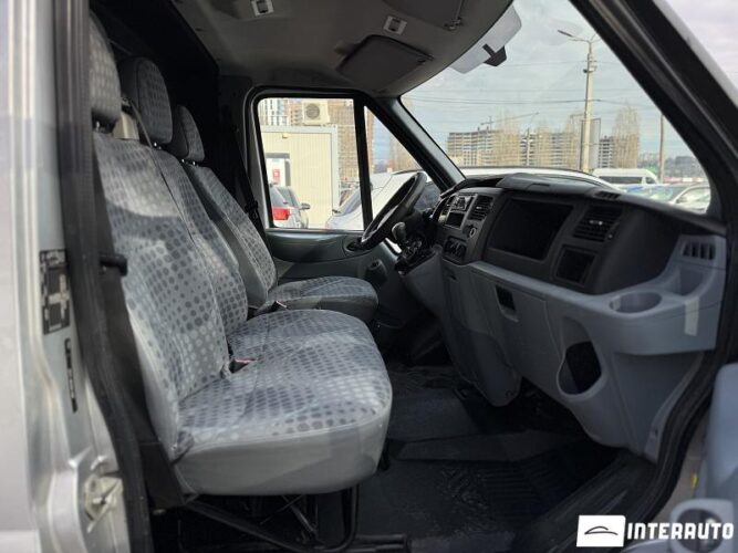 ford Transit 2011