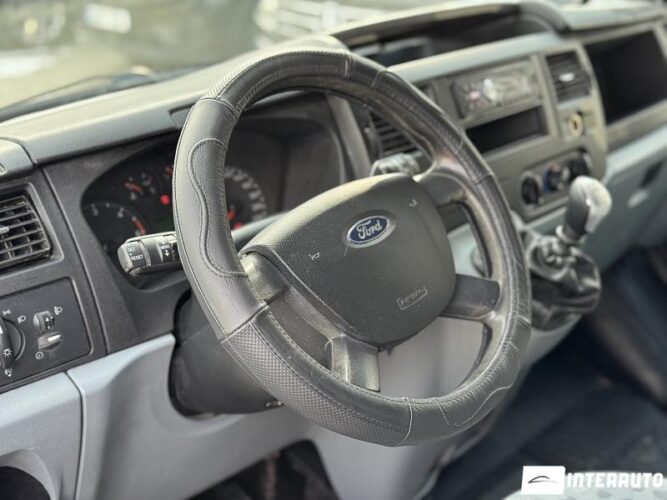 ford Transit 2011