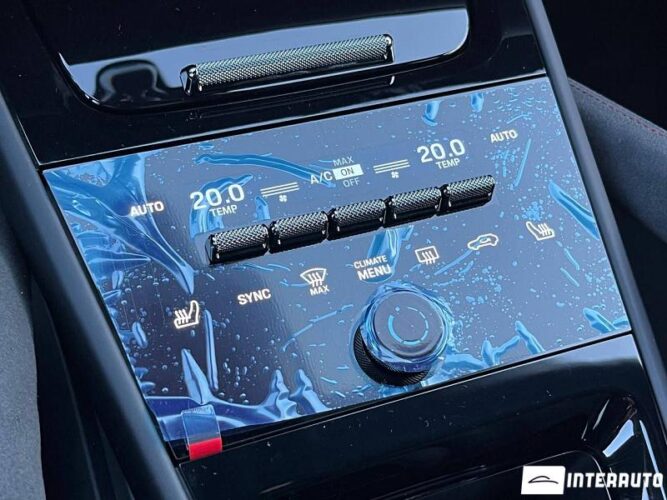 porsche Cayenne GTS Coupe 2024