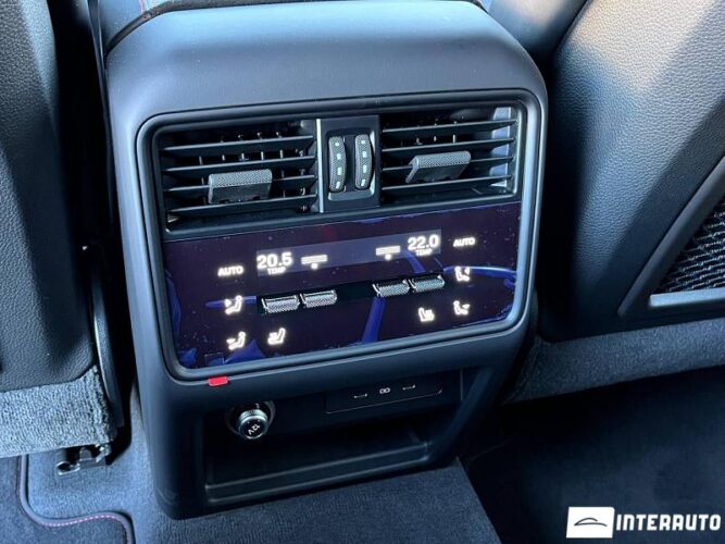 porsche Cayenne GTS Coupe 2024