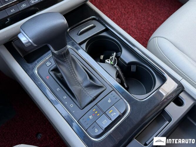 Kia Carnival 44 interauto-car