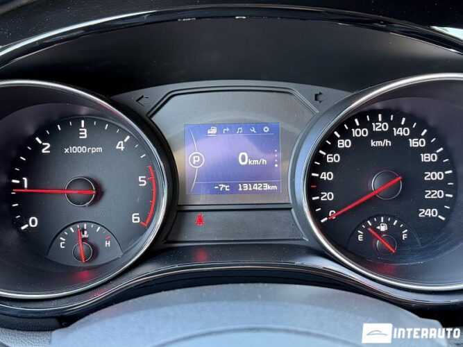 Kia Carnival 42 interauto-car