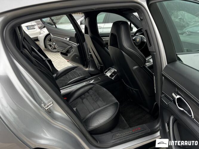 porsche Panamera GTS 2012