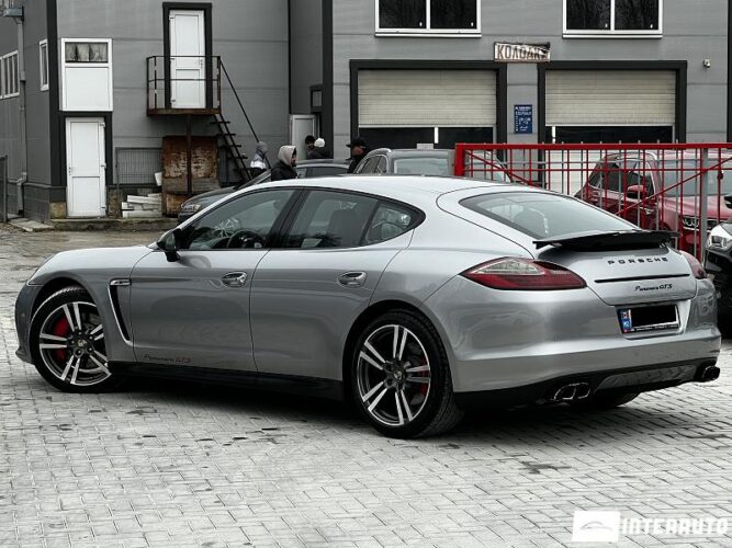 porsche Panamera GTS 2012