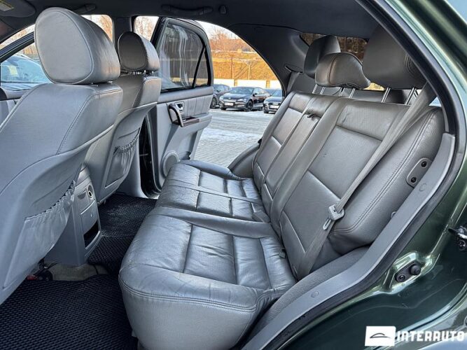 Kia Sorento 47 interauto-car