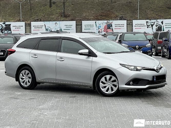 Toyota Auris 2018 doar la InterAuto