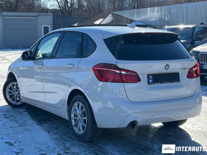 BMW 216d 37 interauto-car