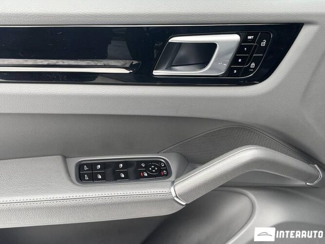 porsche Cayenne 2021