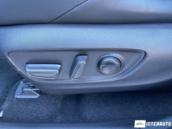 Toyota Rav-4 52 interauto-car