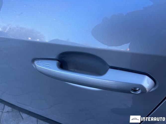 Toyota Rav-4 42 interauto-car