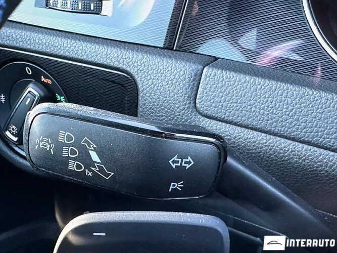 Volkswagen Golf GTE 49 interauto-car