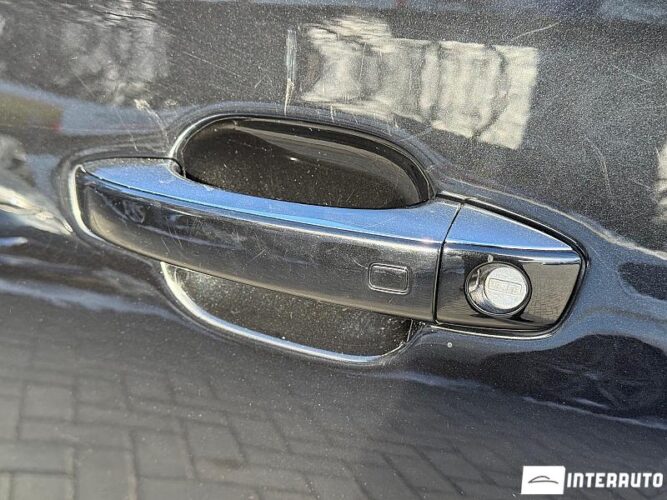 Audi A8 51 interauto-car