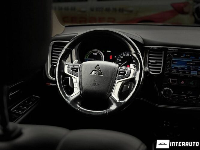 mitsubishi Outlander 2015