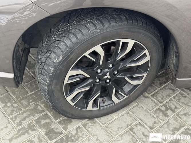 mitsubishi Outlander 2016