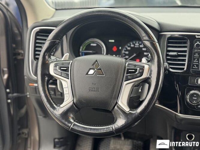 mitsubishi Outlander 2016