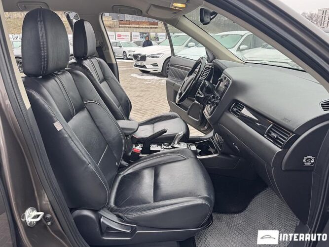 mitsubishi Outlander 2016