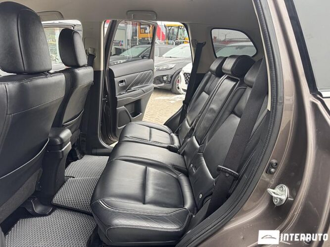 mitsubishi Outlander 2016