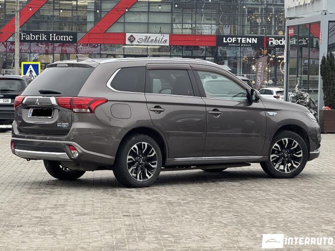 mitsubishi Outlander 2016