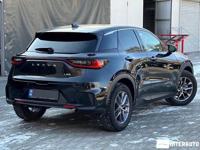 lexus LBX 2024