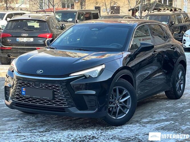 Lexus LBX 2024 doar la InterAuto