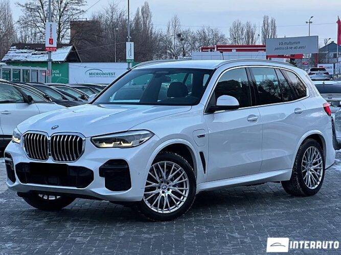 BMW X5 4.5e 2021 doar la InterAuto
