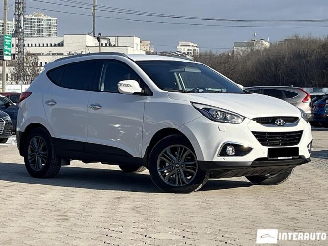 Hyundai Tucson 35 interauto-car