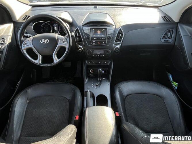 Hyundai Tucson 40 interauto-car