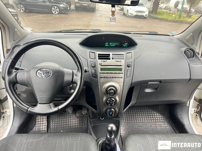 toyota Yaris 2009