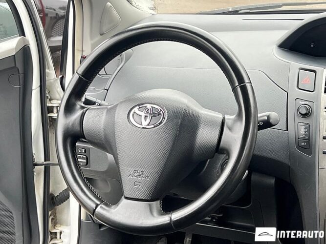 toyota Yaris 2009
