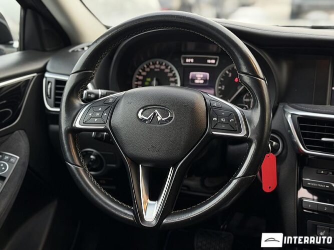 infiniti Q30 2016