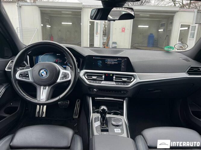 BMW 330E 31 bmw 330E 2021