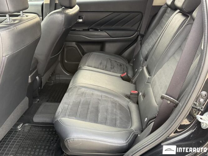 mitsubishi Outlander 2015